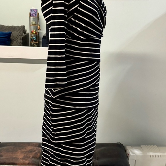 White House Black Market Instantly Slimming Striped Sheath Dress-Sz 10 - Picture 5 of 7
